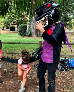 Foto spettacolo Maestra addormentata nel bosco